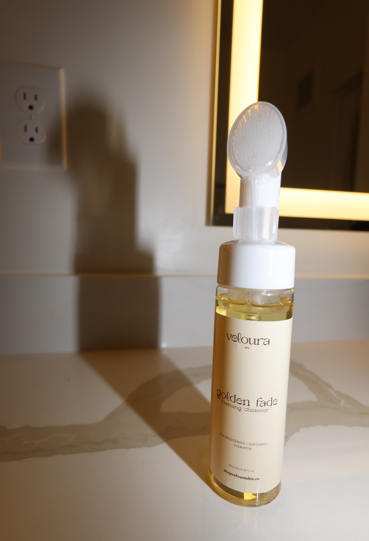 GOLDEN FADE foaming cleanser